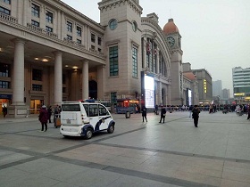 电动巡逻车服务于汉口火车站